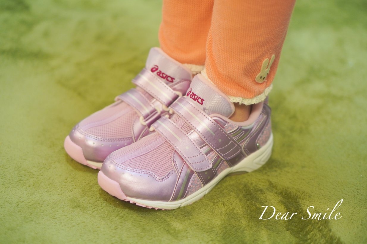 【子供靴】娘の運動靴を買い替え。小学生になると靴の劣化が激しい？【小1 11月】